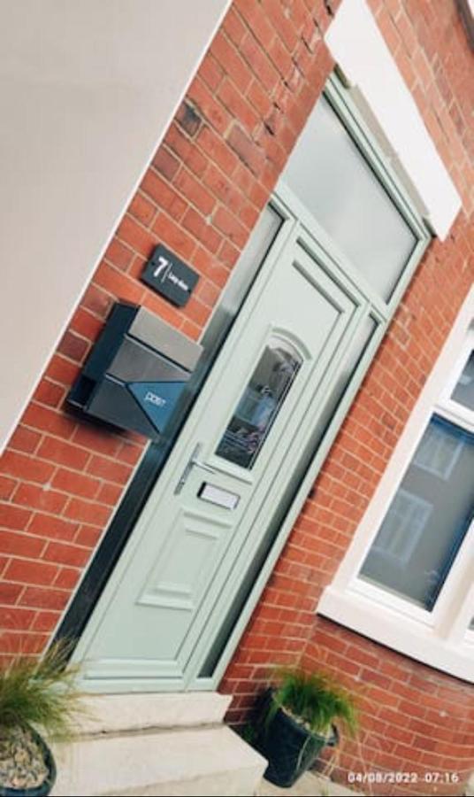 Xxhot Tubxx 4Bed Semi, Sleeps 8, 2 Bathrooms Blackpool Dış mekan fotoğraf