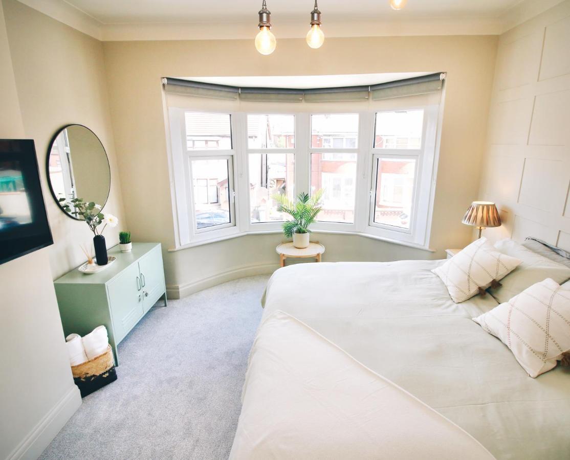 Xxhot Tubxx 4Bed Semi, Sleeps 8, 2 Bathrooms Blackpool Dış mekan fotoğraf