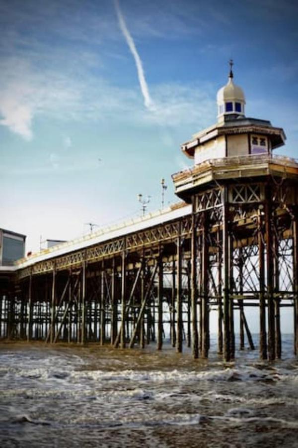 Xxhot Tubxx 4Bed Semi, Sleeps 8, 2 Bathrooms Blackpool Dış mekan fotoğraf