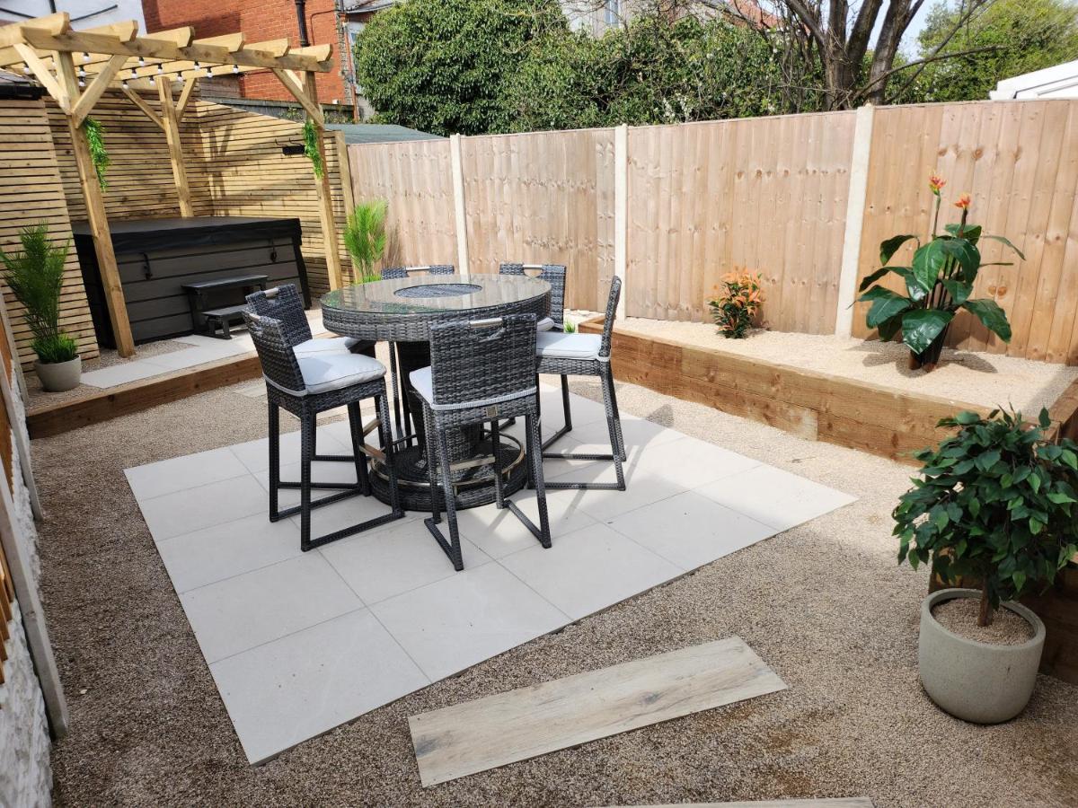 Xxhot Tubxx 4Bed Semi, Sleeps 8, 2 Bathrooms Blackpool Dış mekan fotoğraf